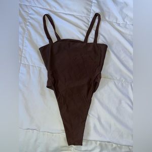 Benoa utopia one piece (tahiti)